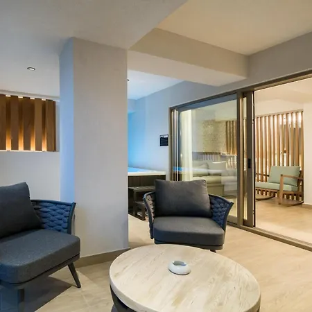 منتجع Akasha & خيرسونِسوس