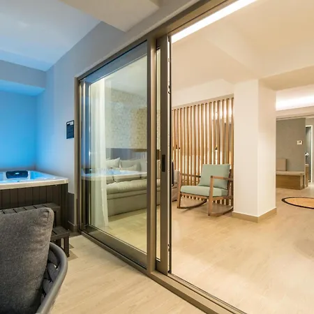 Akasha & Θέρετρο Χερσόνησος