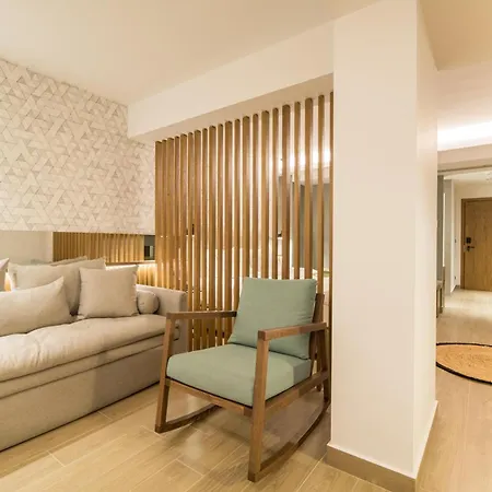 Akasha & Θέρετρο Χερσόνησος