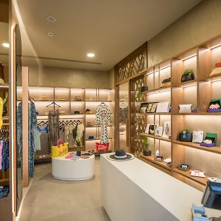 Akasha & منتجع 5*