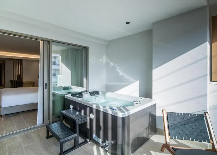 Akasha & Hersonissos (Crete)