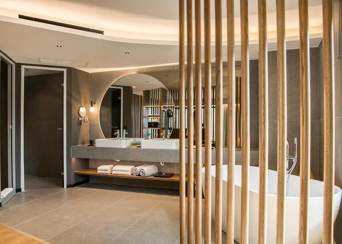 Akasha & 5* Hersonissos (Crete)