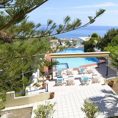 Akasha & Resort 5*