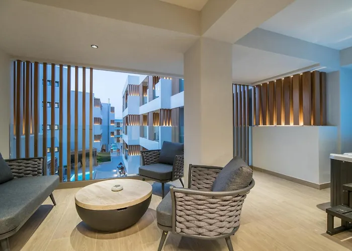 Akasha & 度假村 5*